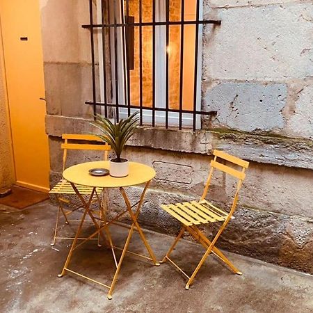 Studio Renove Avec Patio, Coeur Du Centre Ville Besançon Extérieur photo