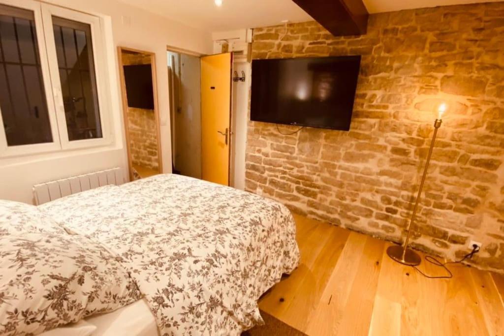 Studio Renove Avec Patio, Coeur Du Centre Ville Besançon Extérieur photo