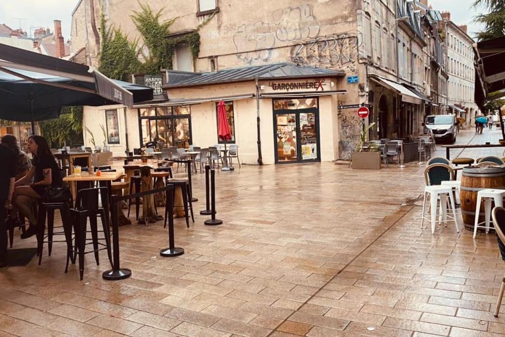 Studio Renove Avec Patio, Coeur Du Centre Ville Besançon Extérieur photo